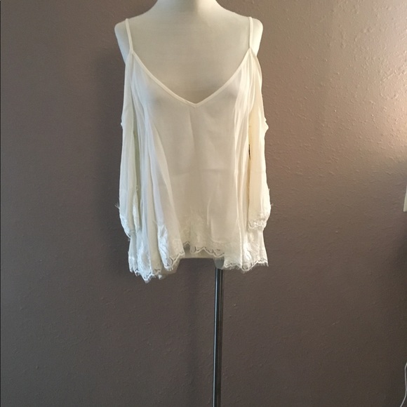 *NWT* Beautiful ASTR Ivory Lace Blouse - Picture 2 of 6
